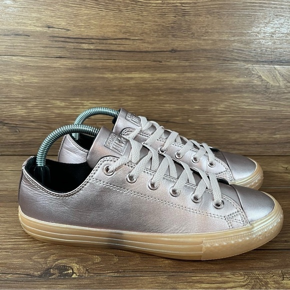 Converse Pink Leather Low Top Sneakers Women’s Size 7.5 (6Y) Shoes - Picture 10 of 10